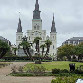 Jackson Square - Green area on a gray day. - Parks Near Me - New Orleans, Louisiana Jackson Square - Green area on a gray day. - Parks Near Me - New Orleans, Louisiana