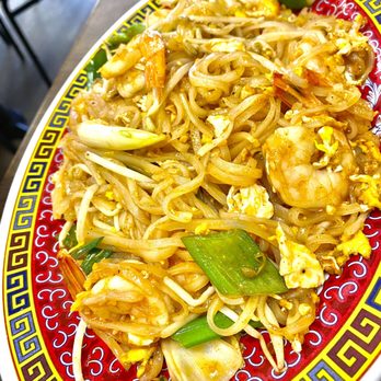 Vientiane Noodle Shop - Pad Thai - Thai Near Me - Milwaukee, Wisconsin