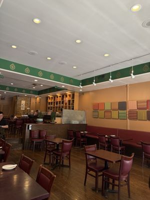 Tiparos Thai Cuisine & Sushi Bar by null