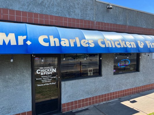 Mr. Charles Chicken & Fish by null