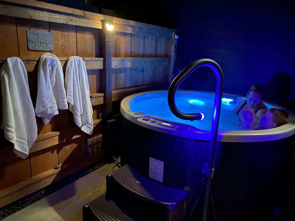 COASTAL SPAS Updated July 2024 1875 N 6th St, Coos Bay, Oregon