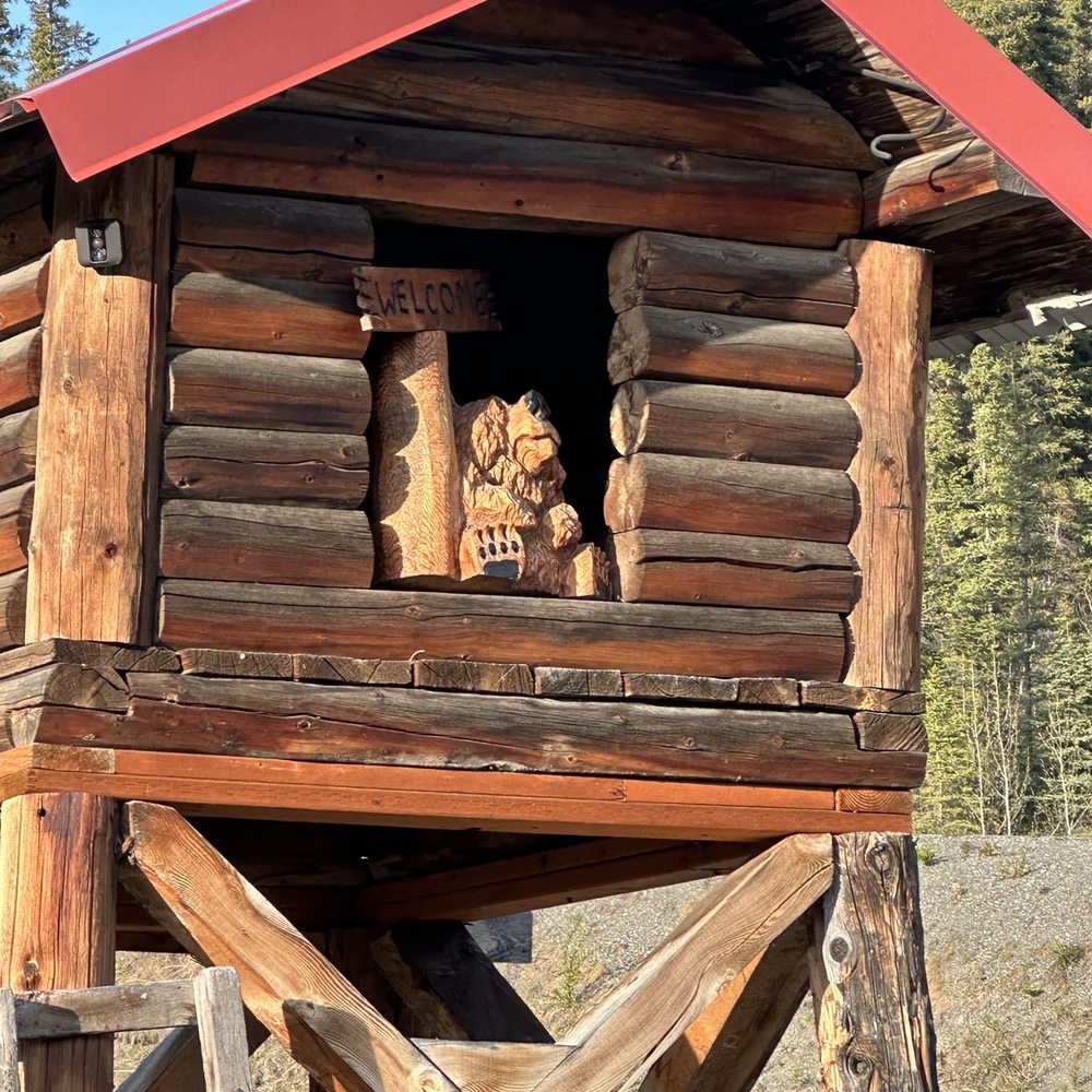 Ranch House Lodge - Welcome Bear - Campgrounds Near Me - Glennallen, Alaska