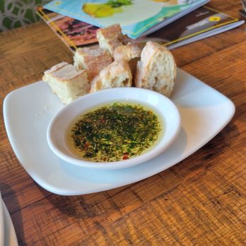 California Pizza Kitchen - Complimentary Bread w/ Herby Olive Oil Dip - Pizza Near Me - Sacramento, California