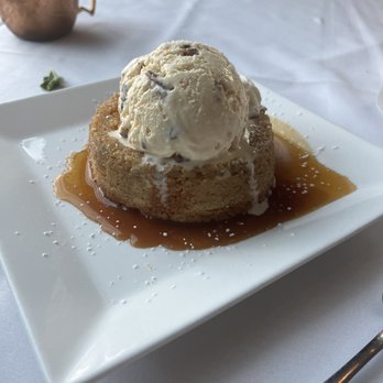 Del Frisco's Double Eagle Steakhouse - Butter Cake - Steakhouses Near Me - Dallas, Texas Del Frisco's Double Eagle Steakhouse - Butter Cake - Steakhouses Near Me - Dallas, Texas