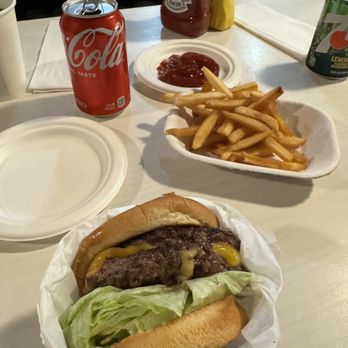 The Apple Pan - Steakburger (double) with fries and a cook - Burgers Near Me - Los Angeles, California The Apple Pan - Steakburger (double) with fries and a cook - Burgers Near Me - Los Angeles, California