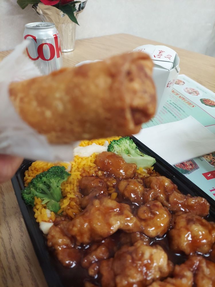 GOLDEN WALL CHINESE RESTAURANT Updated October 2024 27 Photos & 28