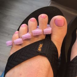 Atlantis Nails And Spa - My sweet pink toes