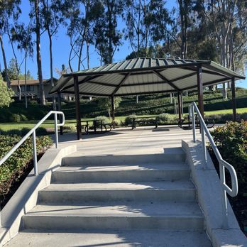 Darrin Park - Seating - Parks Near Me - Lake Forest, California