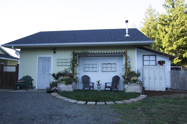 Sweet Springs Family Farm by null