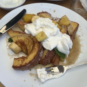 Sunny Side Solana - Pineapple banana French toast - Breakfast & Brunch Near Me - Solana Beach, California Sunny Side Solana - Pineapple banana French toast - Breakfast & Brunch Near Me - Solana Beach, California