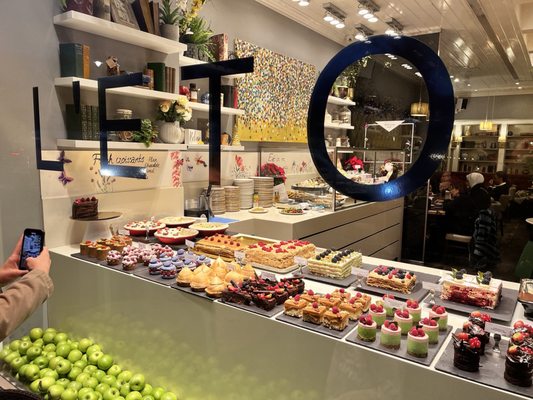 L'ETO Brompton Road by null