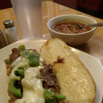 D's Diner - Delicious Philly cheese steak sandwich and homemade chili beans - Diners Near Me - Sebastopol, California