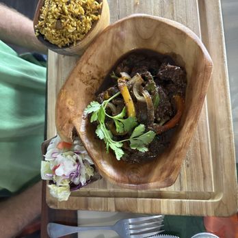 Mofon-Go City - Oxtail w/ yellow rice - Latin American Near Me - Fairfield, Ohio Mofon-Go City - Oxtail w/ yellow rice - Latin American Near Me - Fairfield, Ohio