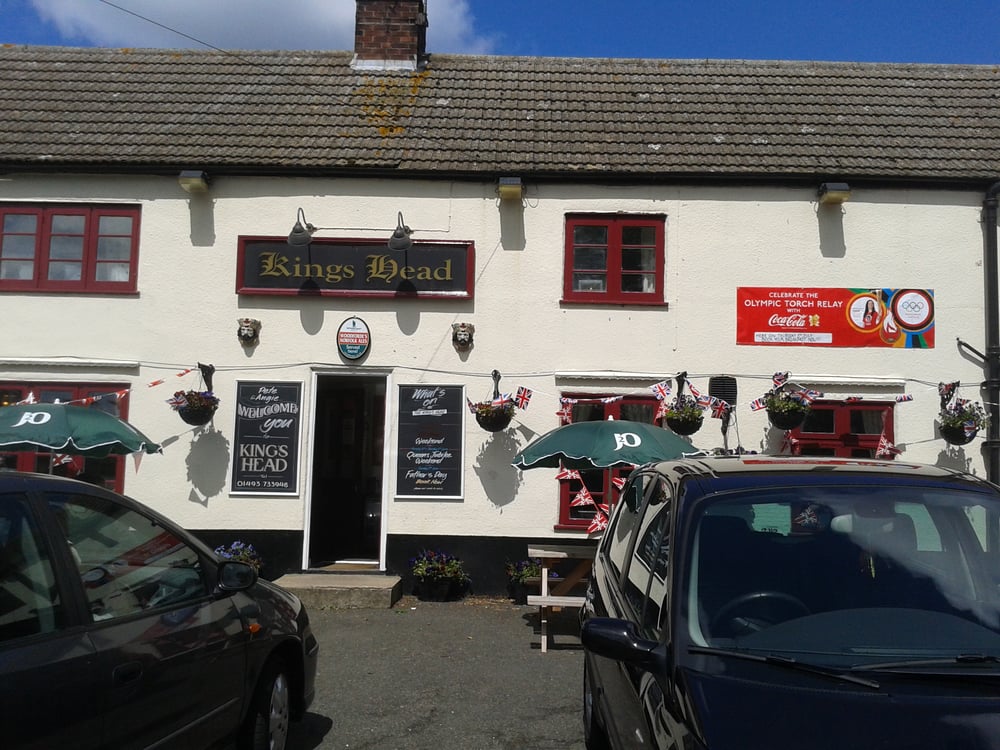 KINGS HEAD BAR & RESTAURANT Main Road, Great Yarmouth, Norfolk
