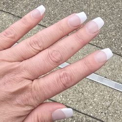 Phillips Nails 4 U