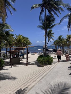 The Fives Beach Hotel & Residences by null