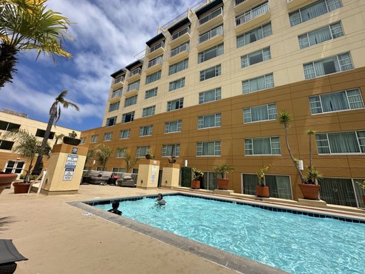 Monterey Marriott by null