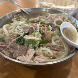 #1. Đậc Biệt Xe Lữa (Tô Lớn) #1. Đậc Biệt Xe Lữa (Tô Lớn)