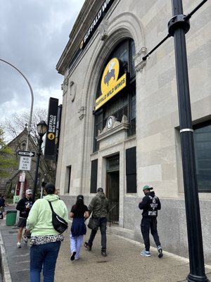Buffalo Wild Wings by null