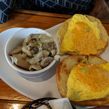 Two Chicks Cafe - Crab Benedict - Breakfast & Brunch Near Me - New Orleans, Louisiana Two Chicks Cafe - Crab Benedict - Breakfast & Brunch Near Me - New Orleans, Louisiana