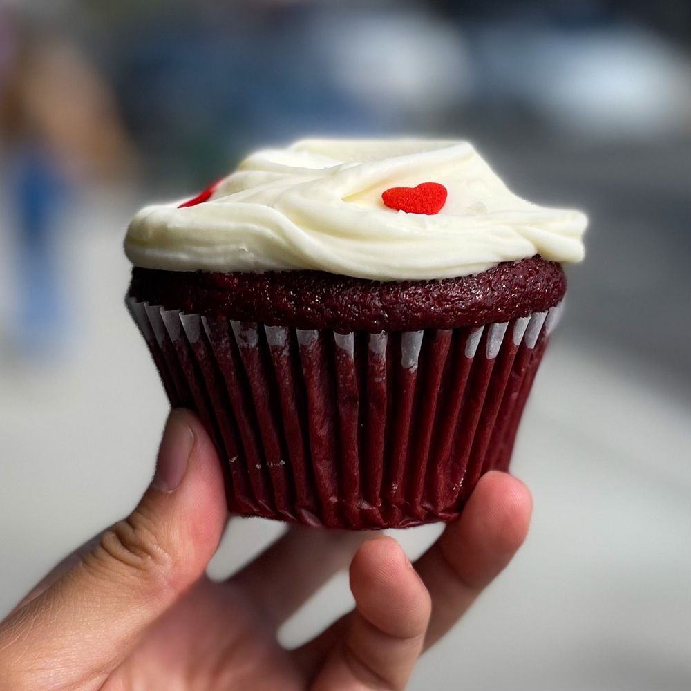 FROSTED CUPCAKERY 1069 Photos & 1496 Reviews 4817 E 2nd St, Long