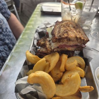 Lake Houston Brewery - Generous Reuben and great fries - Breweries Near Me - Huffman, Texas Lake Houston Brewery - Generous Reuben and great fries - Breweries Near Me - Huffman, Texas