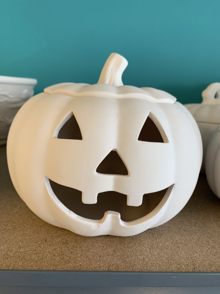 THE PAINTED FLAMINGO Updated September 2024 27 Photos 4147