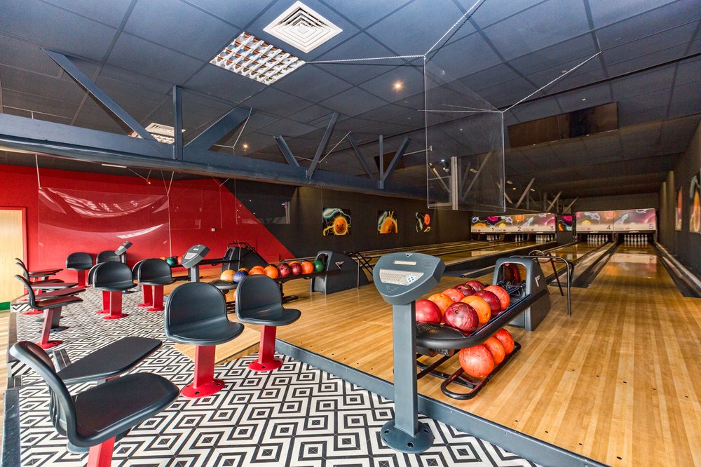 GENESIS ENTERTAINMENT CENTRE 3246 King Street, Alfreton, Derbyshire