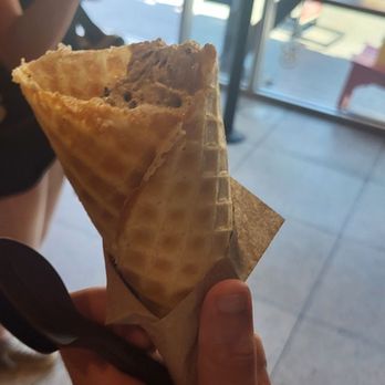 Salt & Straw - Waffle Cone with Coffee ice cream - Ice Cream & Frozen Yogurt Near Me - San Diego, California Salt & Straw - Waffle Cone with Coffee ice cream - Ice Cream & Frozen Yogurt Near Me - San Diego, California
