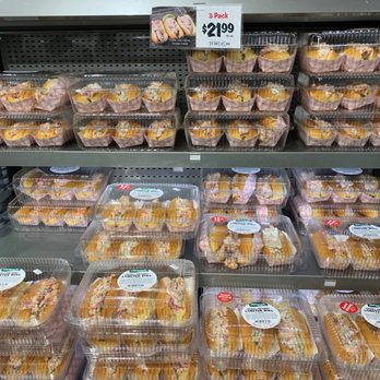 Stew Leonard’s - Paramus Park Mall - Will be trying these lobster rolls next time! 3 for the price of 1 lobster roll at a restaurant! - Grocery Near Me - Paramus, New Jersey Stew Leonard’s - Paramus Park Mall - Will be trying these lobster rolls next time! 3 for the price of 1 lobster roll at a restaurant! - Grocery Near Me - Paramus, New Jersey