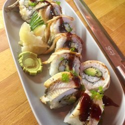 SUSHI v DUSHI - Uramaki Kibuka