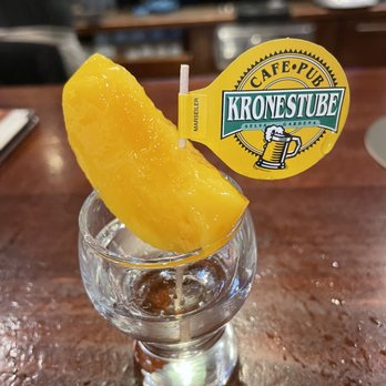 Kronestube - Peach schnapps with peach - Pubs Near Me - Selva di Val Gardena, BZ