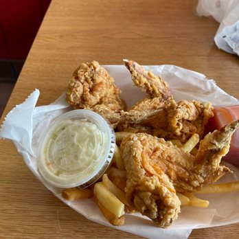 Harold's Chicken #14 - 3 Wings - Chicken Shop Near Me - Chicago, Illinois