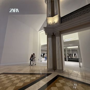 ZARA - Exterior - Women's Clothing Near Me - Las Vegas, Nevada ZARA - Exterior - Women's Clothing Near Me - Las Vegas, Nevada