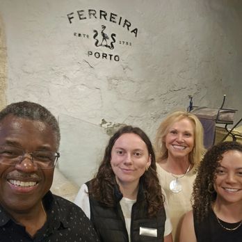 Ferreira - Us with our fabulous guide! - Wineries Near Me - Vila Nova de Gaia, 13