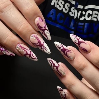 Young Nail Bar - Nail Salons Near Me - Kelowna, British Columbia Young Nail Bar - Nail Salons Near Me - Kelowna, British Columbia