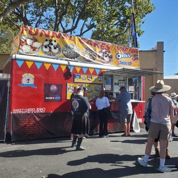 Jenni's Funnel Cakes - Dessert stand at Scottish Highland Games in Pleasanton - Desserts Near Me - Patterson, California Jenni's Funnel Cakes - Dessert stand at Scottish Highland Games in Pleasanton - Desserts Near Me - Patterson, California