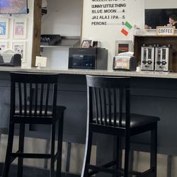 Green Mountain Pizza - Inside bar