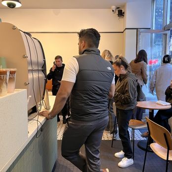 Blank Street Coffee - Busy Cafe - Coffee & Tea Near Me - New York, New York Blank Street Coffee - Busy Cafe - Coffee & Tea Near Me - New York, New York