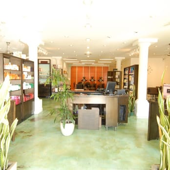 Mimosa - Salon Entrance - Hair Salons Near Me - Hermosa Beach, California Mimosa - Salon Entrance - Hair Salons Near Me - Hermosa Beach, California