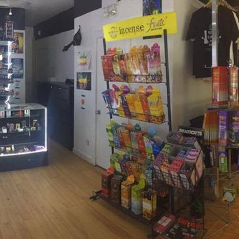 Smoker's Corner - Head Shops Near Me - Calgary, Alberta