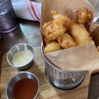 Farm Bar - Lakeview - Wisconsin Cheese Curds (a must-have) - Bars Near Me - Chicago, Illinois Farm Bar - Lakeview - Wisconsin Cheese Curds (a must-have) - Bars Near Me - Chicago, Illinois