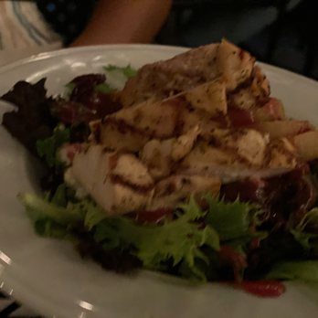Buckley's Tavern - Fig Salad w Chicken - Pubs Near Me - Wilmington, Delaware Buckley's Tavern - Fig Salad w Chicken - Pubs Near Me - Wilmington, Delaware