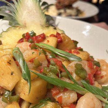Bahama Breeze - Jerk Shrimp Pineapple Bowl - Bars Near Me - Virginia Beach, Virginia Bahama Breeze - Jerk Shrimp Pineapple Bowl - Bars Near Me - Virginia Beach, Virginia