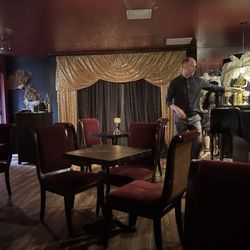 The Flapper Lounge - Stage