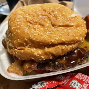 The Hut Diner - Bacon cheese burger - Diners Near Me - Redford, Michigan The Hut Diner - Bacon cheese burger - Diners Near Me - Redford, Michigan