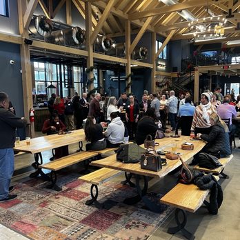 Lark Brewing - Breweries Near Me - Aldie, Virginia