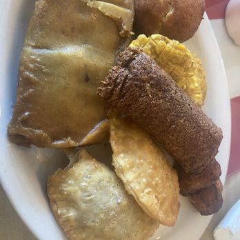 Senor Big Ed - Sampler Plate - Latin American Near Me - Cypress, California Senor Big Ed - Sampler Plate - Latin American Near Me - Cypress, California