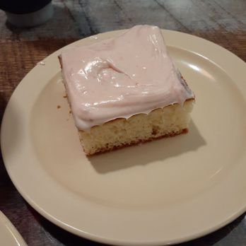 Country Cabin - Strawberry cake - Diners Near Me - Jacksonville, Florida Country Cabin - Strawberry cake - Diners Near Me - Jacksonville, Florida