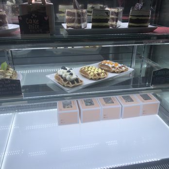 Ari Bakery Cafe - Pastries display - Bakeries Near Me - Miramar, Florida Ari Bakery Cafe - Pastries display - Bakeries Near Me - Miramar, Florida